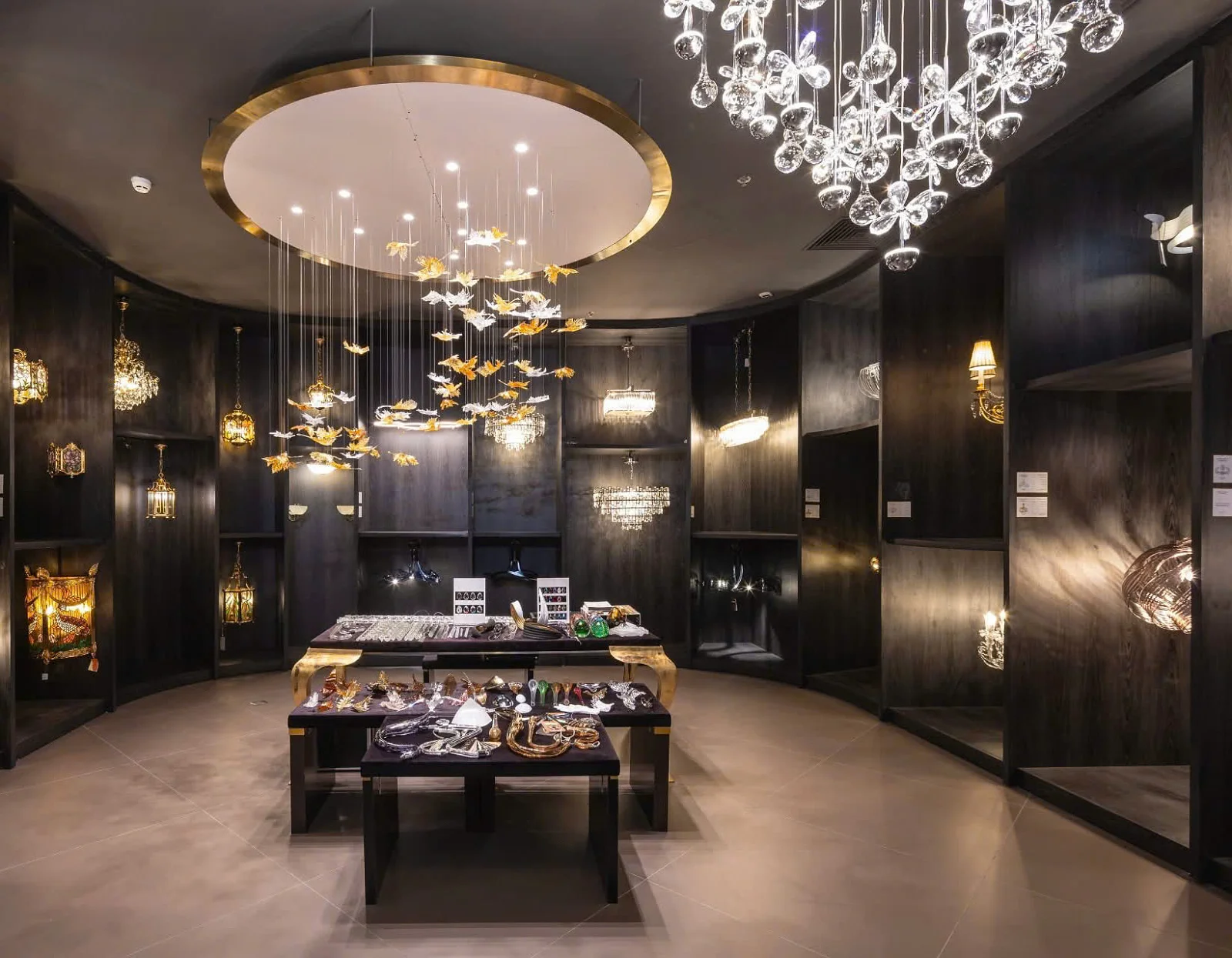 Cung cấp – Thiết kế – Thi Công Dự án Showroom Nội Thất